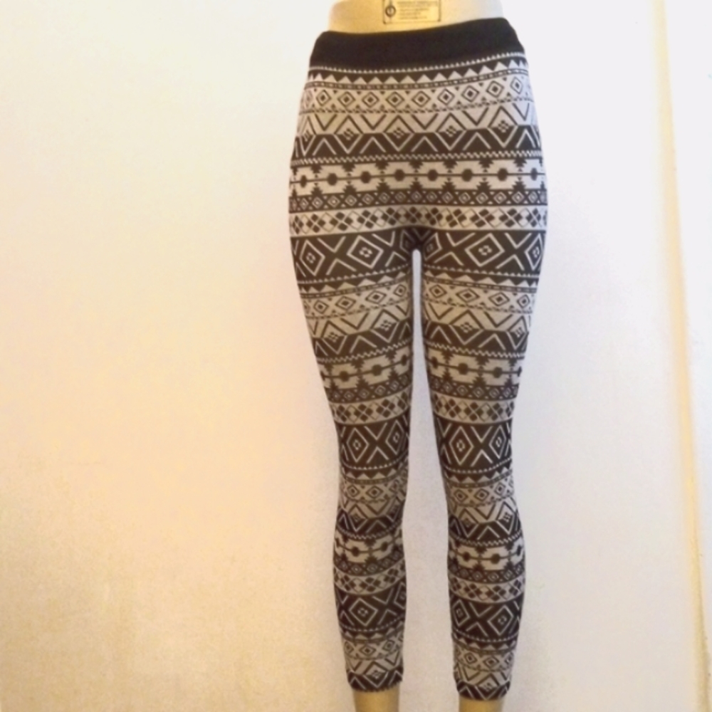 Epic Thread Tribal Setting thick leggings LP